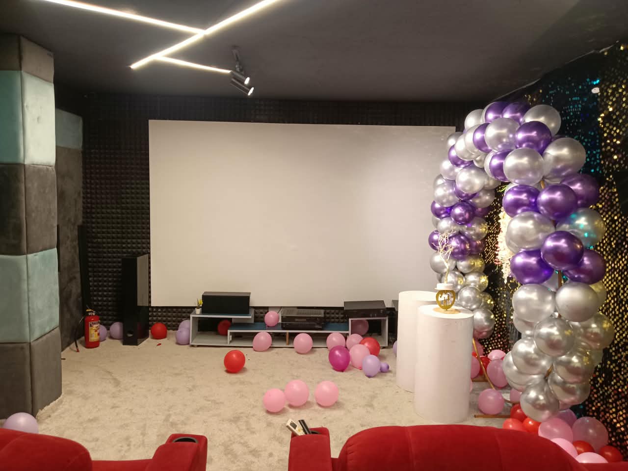 SCREEN 4 GALAXY ROYALE at VR Celebrations
